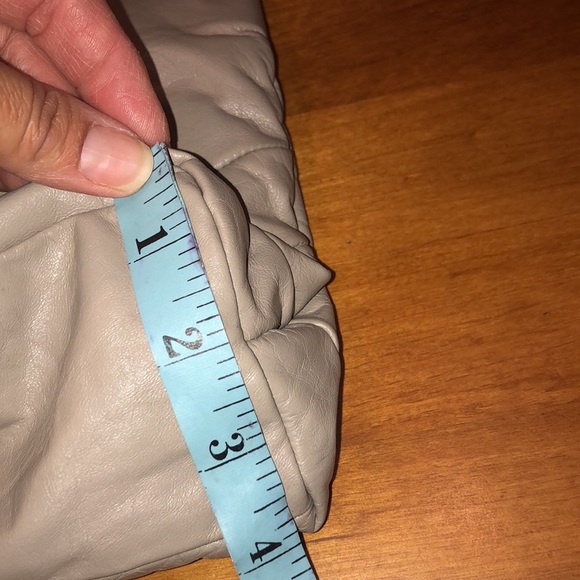 VINTAGE Leather Clutch Champagne Beige Hinge Closure EUC Soft Croc Embossed ❤️ - Picture 13 of 13